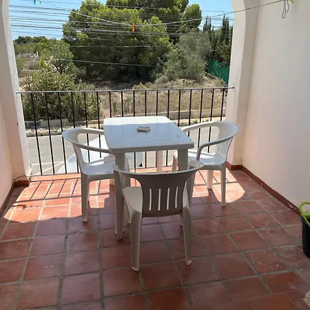 Jardin : Bright Spacious One Bedroom Flat *